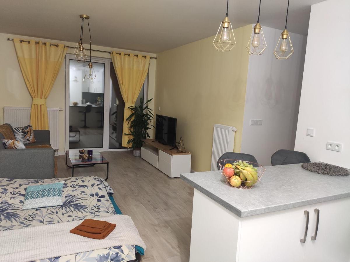 Przytulny apartament z ogródkiem Cracovia Exterior foto
