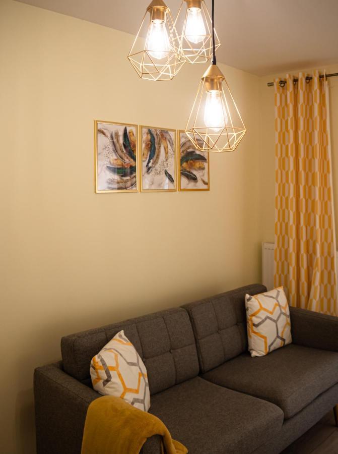Przytulny apartament z ogródkiem Cracovia Exterior foto